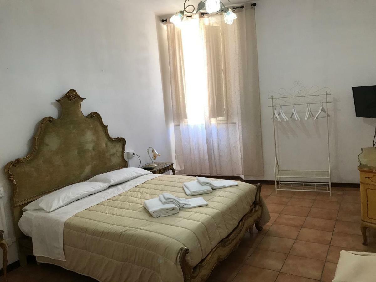 Albergo Antica Lanterna Castelnuovo di Garfagnana Exterior photo